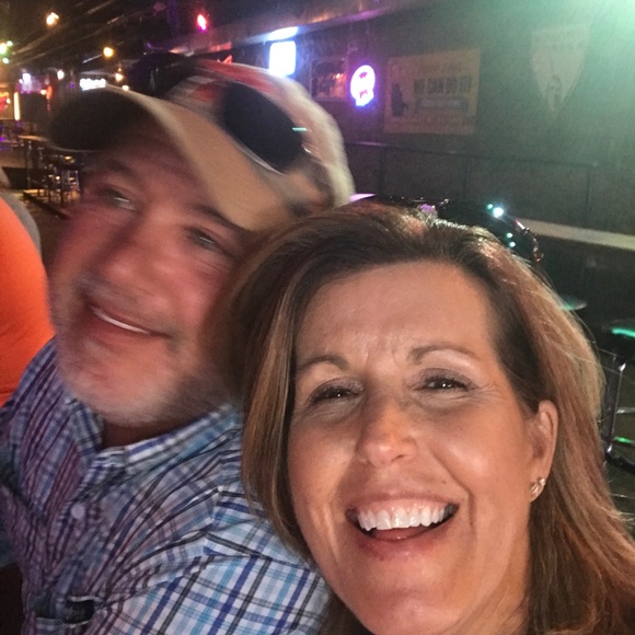 Meet your Posher, Pam - Picture 1 of 1